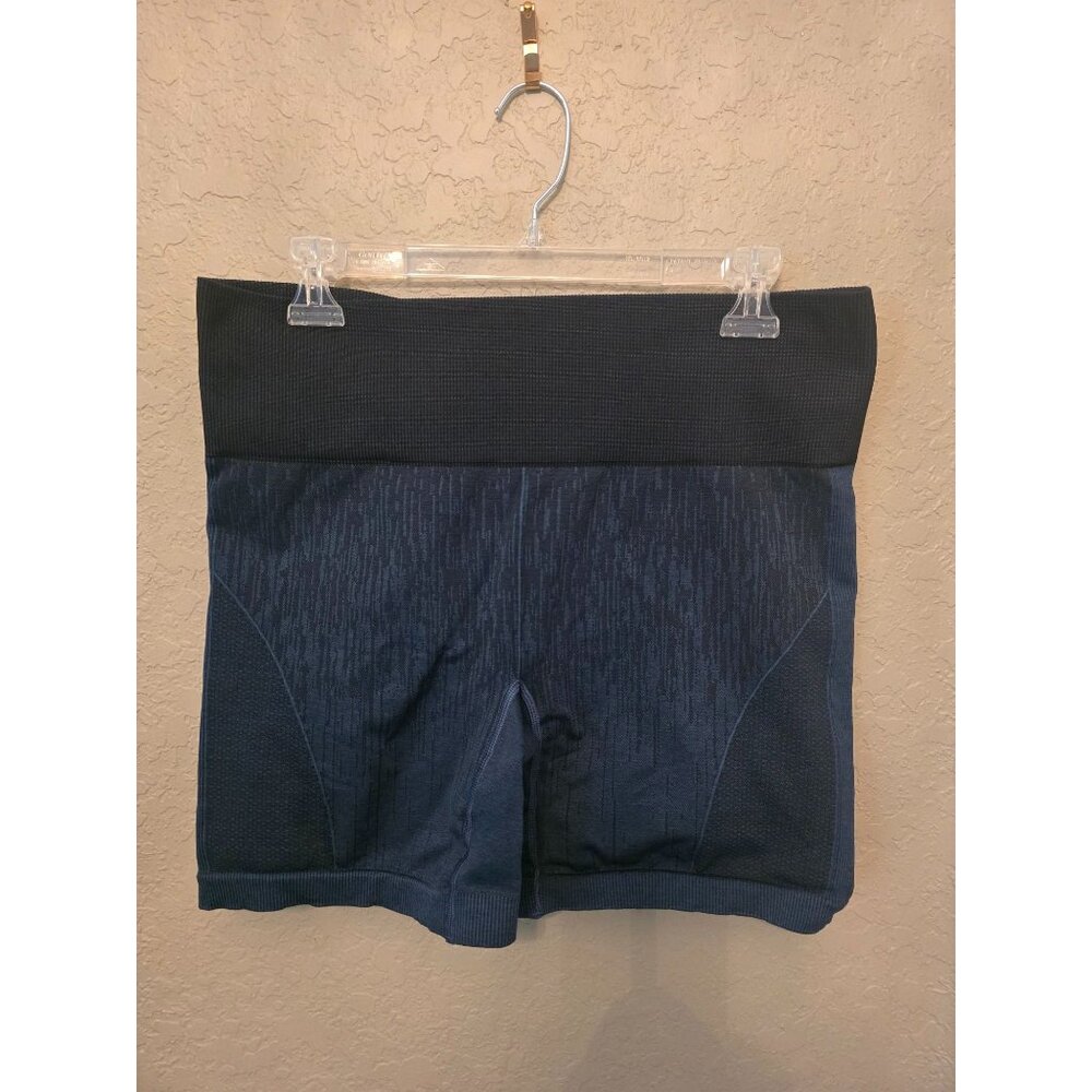 Lululemon Sculpt Compression Blue Black Bike Shorts size 12 GUC